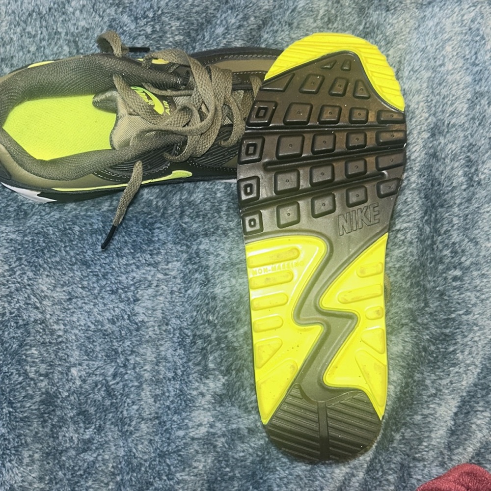Brand new !!! - Picture 2 of 4